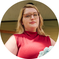 Woman with narcolepsy type 1 smiling