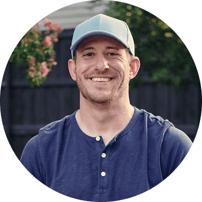 Man with narcolepsy type 1 smiling outdoors